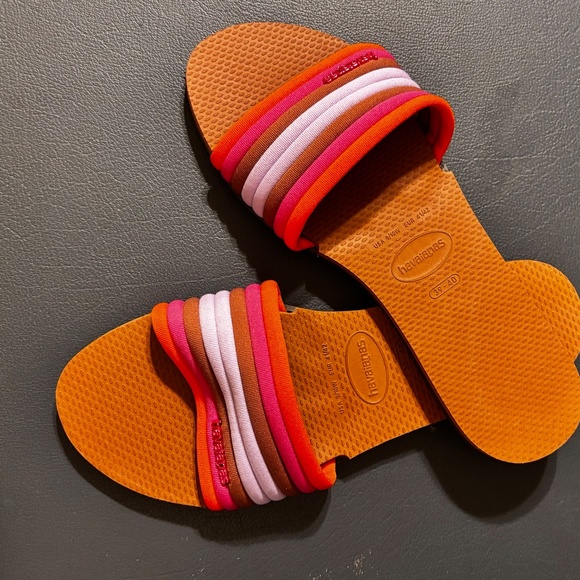 Havaianas Slippers Brown with Mutlti Color Straps Size 39-40 Slip On - Picture 3 of 8